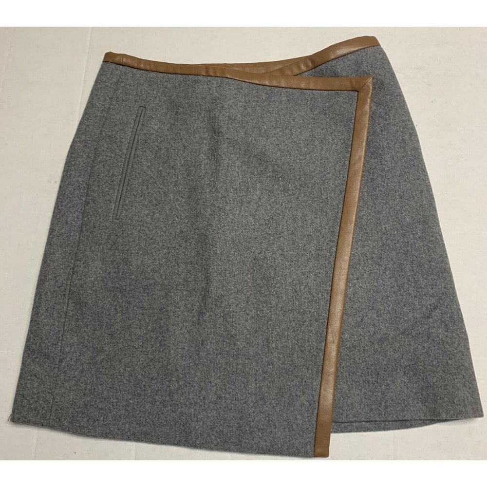 BOSS HUGO BOSS Stretch Gray Virgin Wool Wrap Skirt Brown Faux Leather Trim Sz 2
